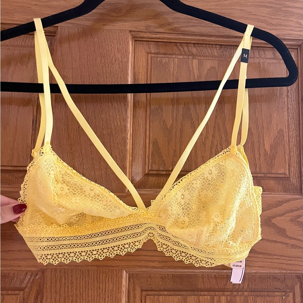 Victoria’s Secret Medium Sexy Lace Bralette